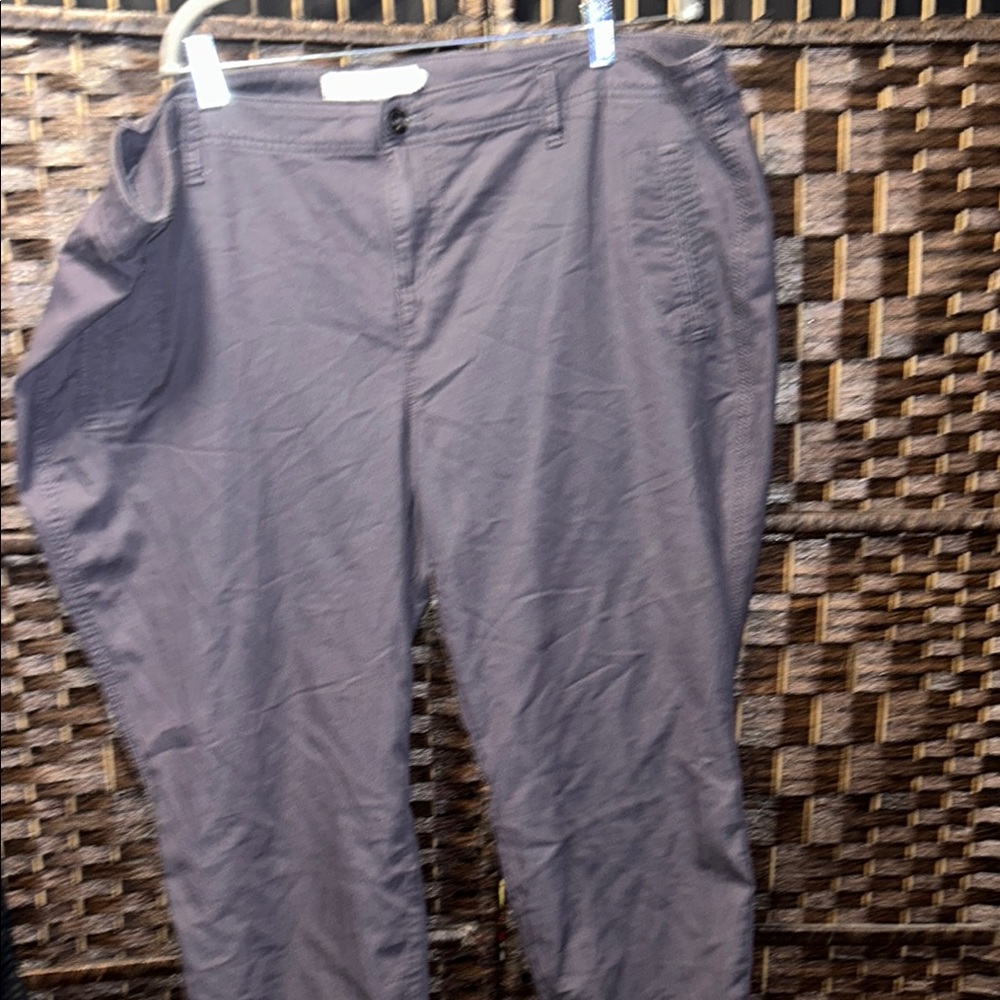 Torrid Gray Capris for Women 22 dress casual